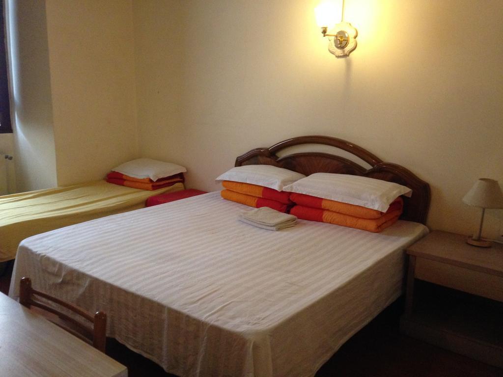 Botel Inn روما المظهر الخارجي الصورة