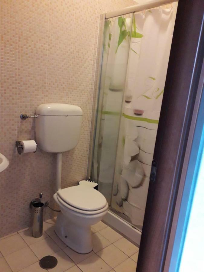 Botel Inn روما المظهر الخارجي الصورة