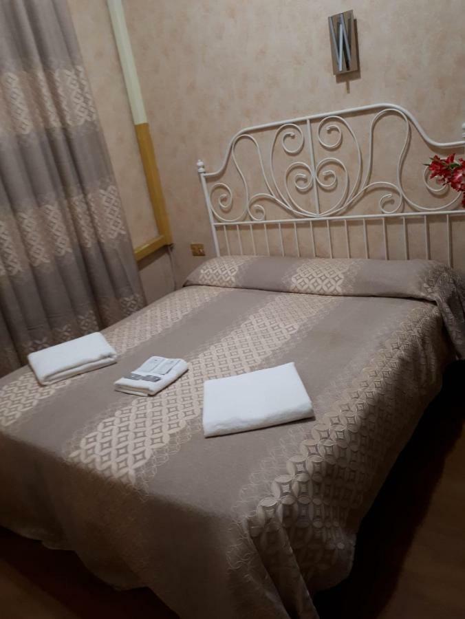 Botel Inn روما المظهر الخارجي الصورة
