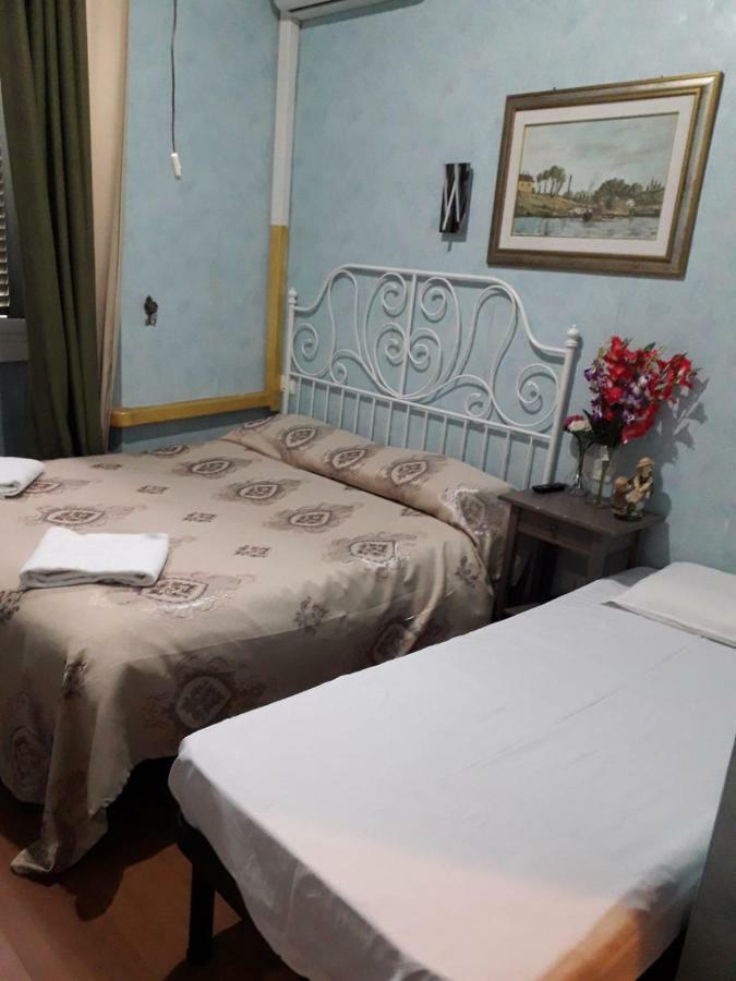 Botel Inn روما المظهر الخارجي الصورة